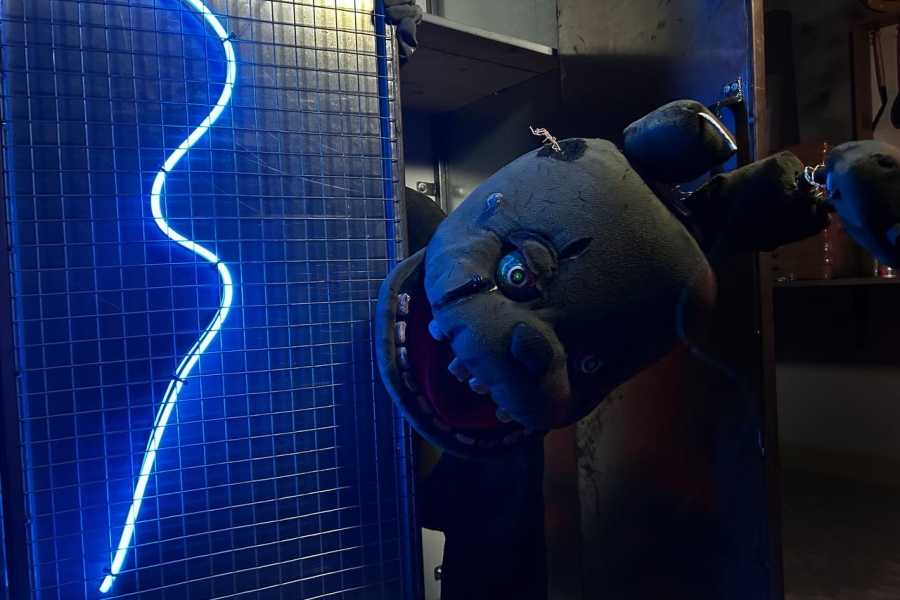 Квест в реальности FNAF: кошмар охранника от компании Qubbix Квест в реальности FNAF: кошмар охранника от компании Qubbix