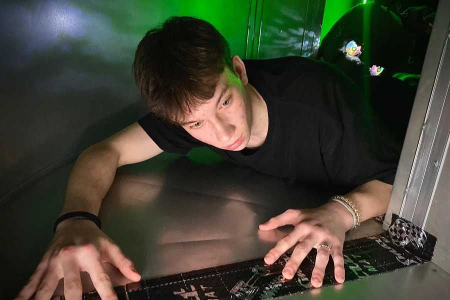 Квест в реальности FNAF: кошмар охранника от компании Qubbix Квест в реальности FNAF: кошмар охранника от компании Qubbix